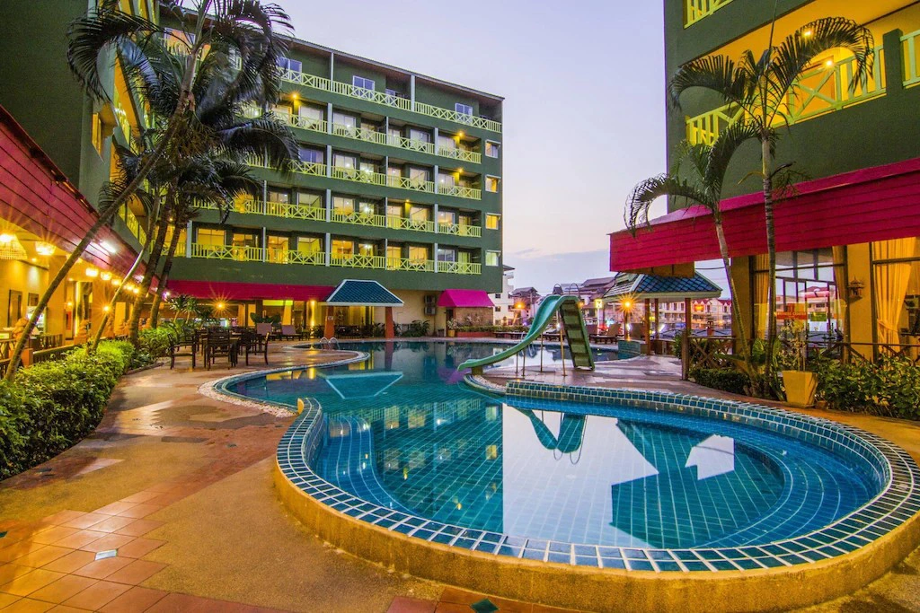 Phuphaya Resort Pattaya